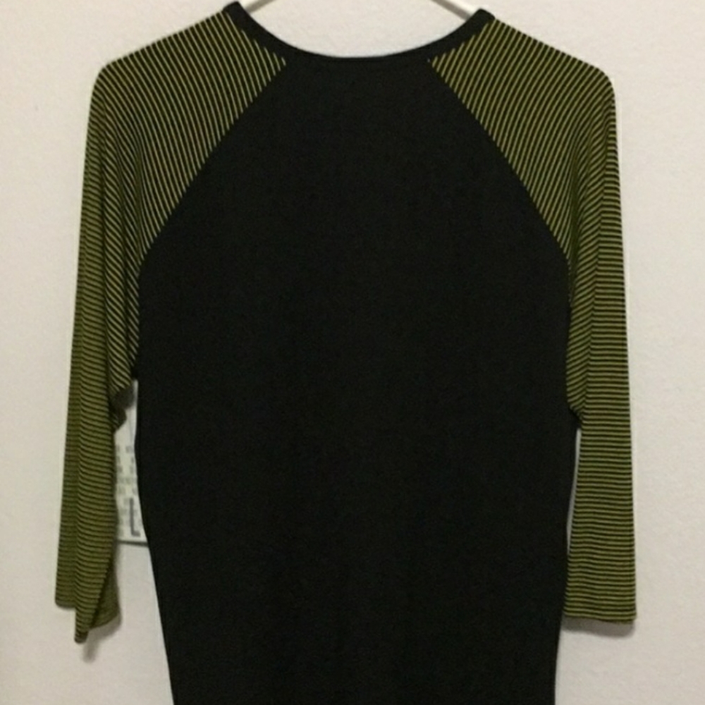 Cute Lularoe Raglan Style Top! New Without Tags! (Large) - Picture 4 of 5